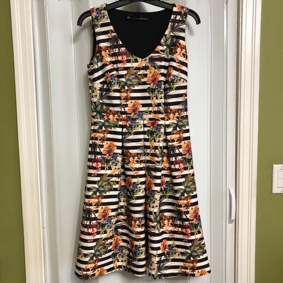 NWOT Striped Floral Dress - Picture 4 of 8